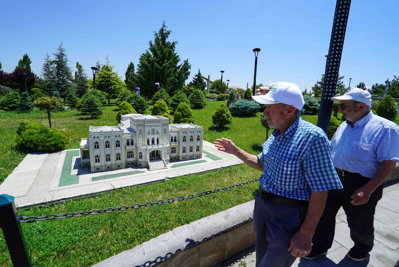 Başkan Kavuş, Konya’nın büyükleriyle Meram’ı karış karış gezdi 1